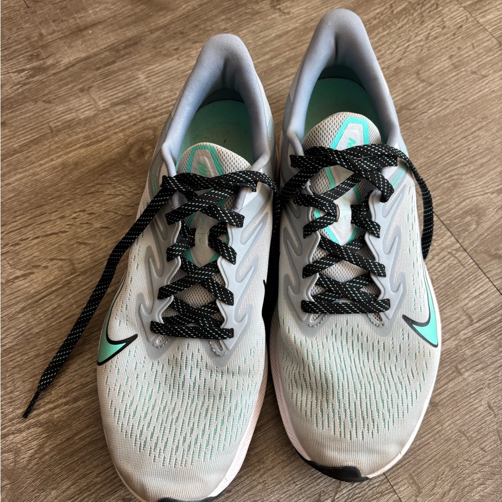 Nike Women's Athletic Shoes - Gray and Mint